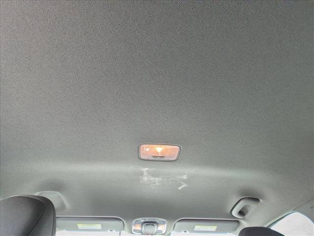 Certified 2025 Hyundai Elantra SEL FWD image 17