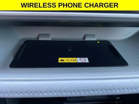 Used 2023 Toyota Highlander XLE image 17