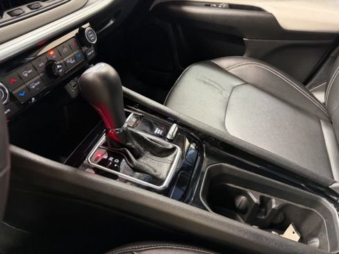 Used 2025 Jeep Compass Limited AWD/4WD image 24