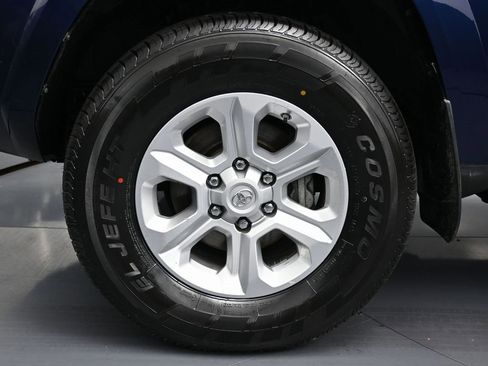 Used 2021 Toyota 4Runner SR5 Premium w/ Moonroof Package image 12