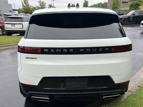 Used 2024 Land Rover Range Rover Sport SE AWD/4WD image 5