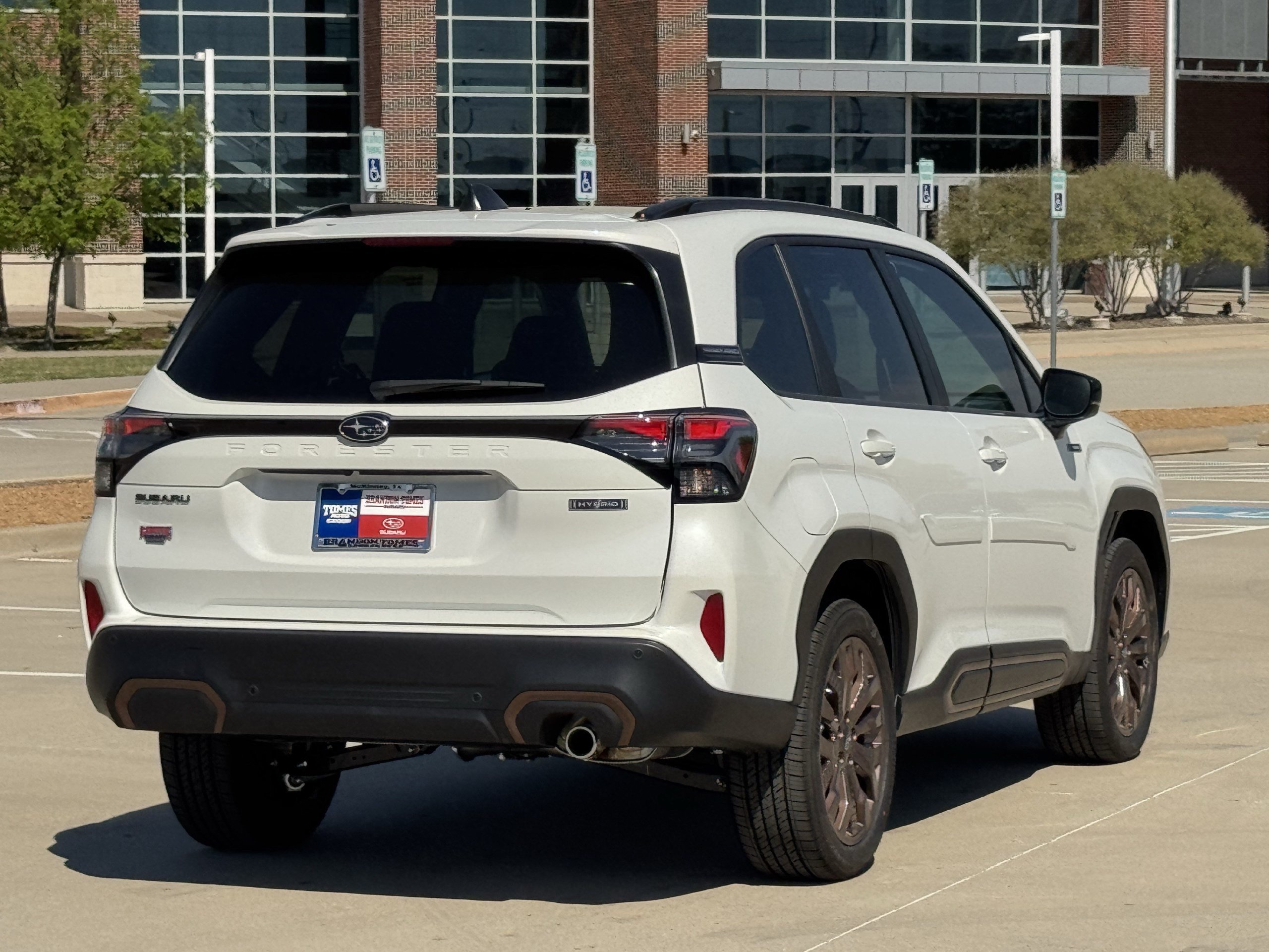 New 2026 Subaru Forester Touring AWD/4WD image 4