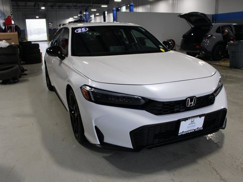 Certified 2025 Honda Civic Sport image 4