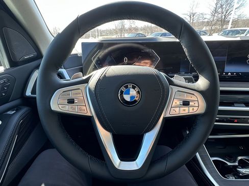 Certified 2025 BMW X7 xDrive40i w/ Executive Package AWD/4WD image 16