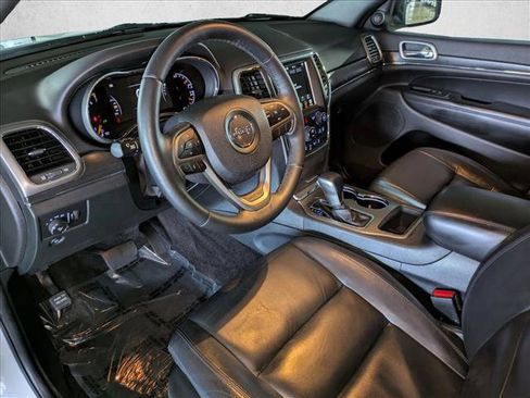 Used 2018 Jeep Grand Cherokee Limited image 10