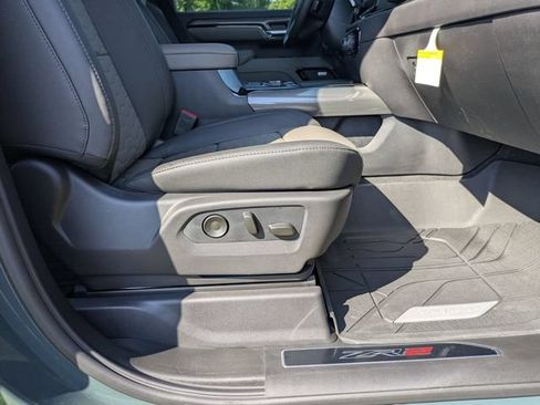 New 2026 Chevrolet Silverado 2500 ZR2 AWD/4WD image 40