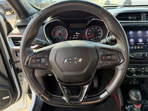 Used 2022 Chevrolet TrailBlazer RS w/ Sun and Liftgate Package image 20