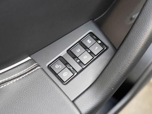 Used 2017 Jaguar F-PACE S image 13