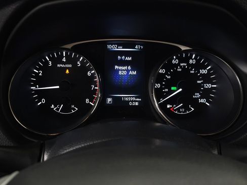 Used 2016 Nissan Rogue SV image 17