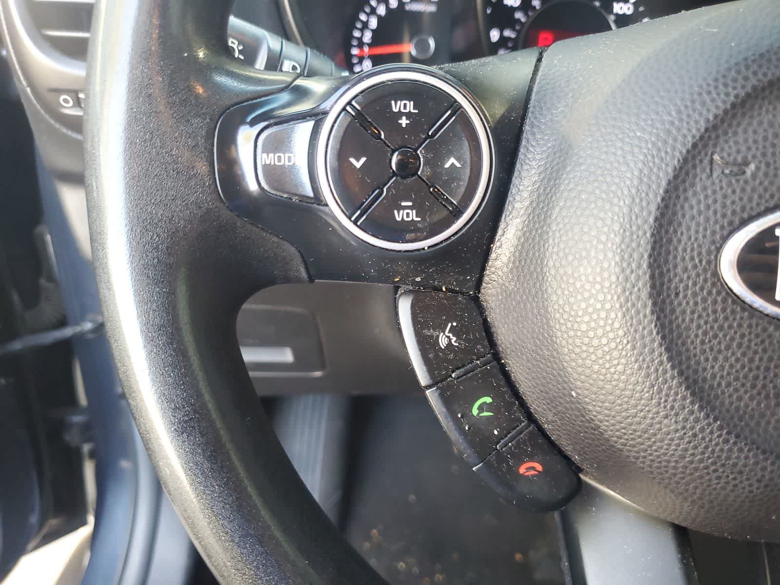 Used 2015 Kia Soul + FWD image 20