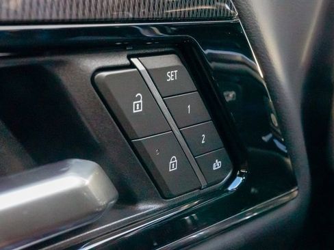 New 2026 GMC Yukon Elevation image 18