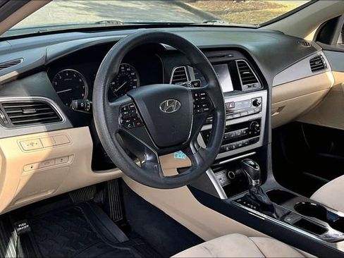 Used 2016 Hyundai Sonata SE image 13