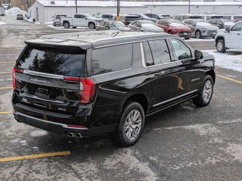 New 2026 GMC Yukon XL Denali w/ Sun & Power Step Package image 7