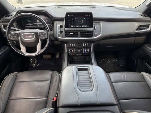 Used 2022 GMC Yukon XL SLT w/ SLT Luxury Package image 20