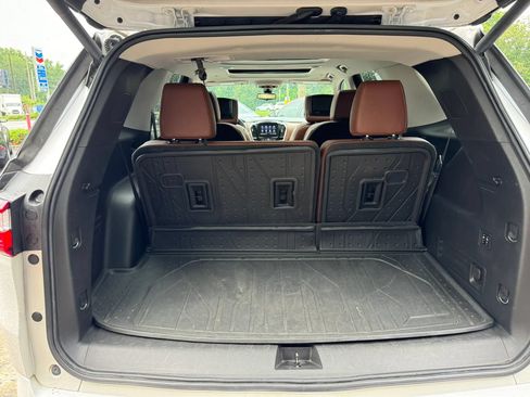 Used 2020 Chevrolet Traverse High Country FWD image 37