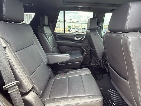 Used 2024 Chevrolet Tahoe Z71 w/ Luxury Package AWD/4WD image 30