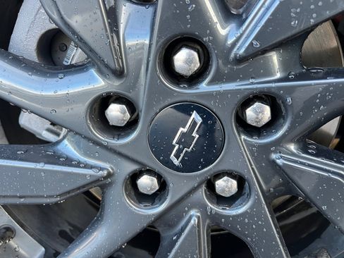 Used 2022 Chevrolet Equinox RS w/ RS Leather Package image 34