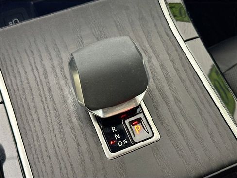 Used 2025 Land Rover Range Rover Evoque S image 15