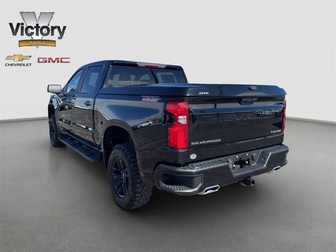 Used 2020 Chevrolet Silverado 1500 Custom Trail Boss w/ Custom Convenience Package image 4