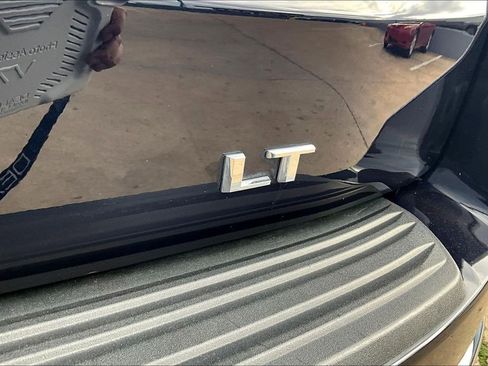 Used 2021 Chevrolet Tahoe LT image 29