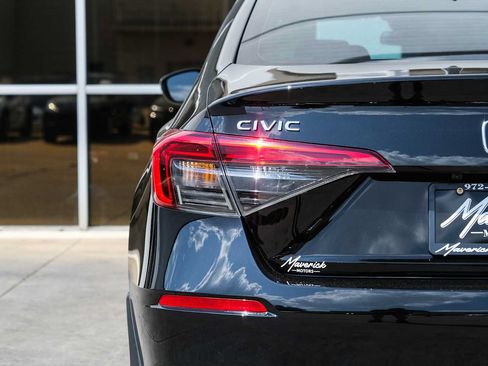 Used 2023 Honda Civic Sport image 12