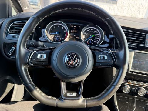 Used 2017 Volkswagen Golf R 4-Door AWD/4WD image 39
