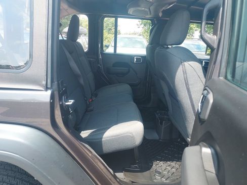Used 2025 Jeep Wrangler Unlimited Sport AWD/4WD image 22