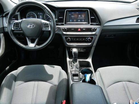 Used 2018 Hyundai Sonata SEL w/ Tech Package 02 FWD image 10