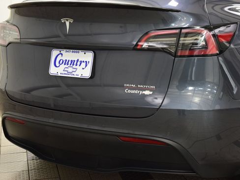 Used 2022 Tesla Model Y Performance AWD/4WD image 19
