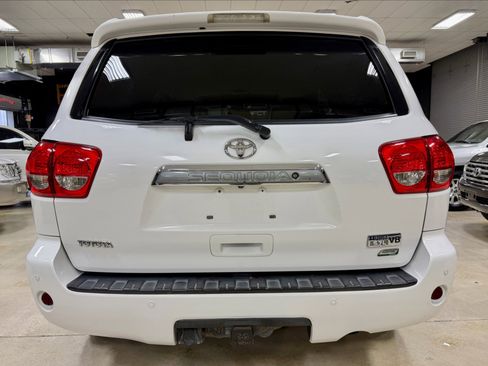 Used 2010 Toyota Sequoia Limited AWD/4WD image 8