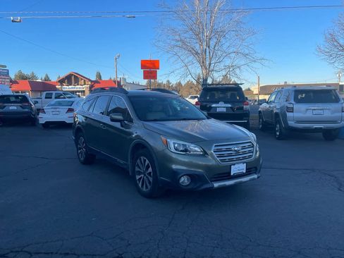 Used 2016 Subaru Outback 3.6R Limited image 9