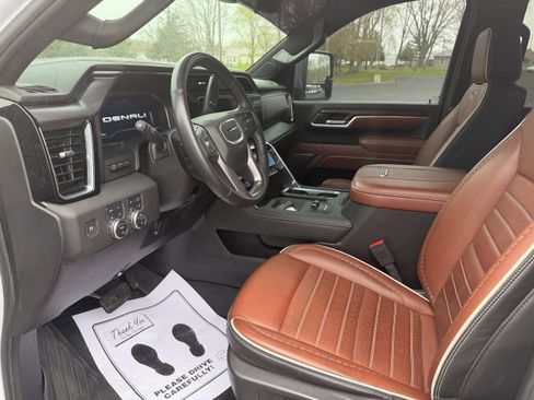 Used 2025 GMC Sierra 3500 Denali Ultimate image 24