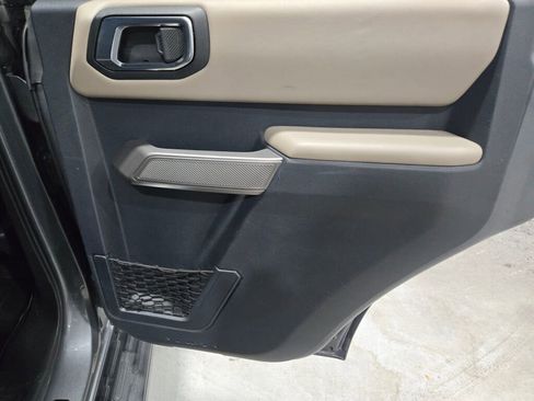 Used 2023 Ford Bronco Wildtrak image 14