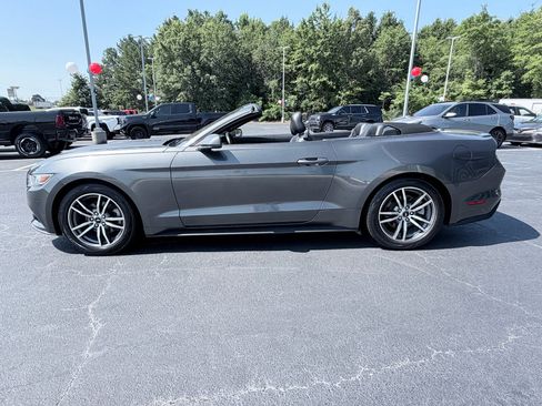 Used 2017 Ford Mustang Premium RWD image 5