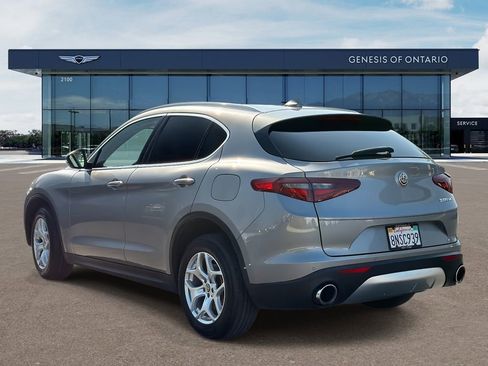 Used 2019 Alfa Romeo Stelvio image 2