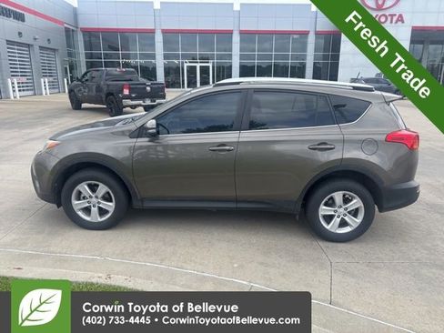 Used 2013 Toyota RAV4 XLE AWD/4WD image 7