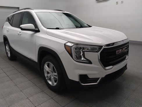 Used 2024 GMC Terrain SLE w/ Driver Convenience Package AWD/4WD image 13