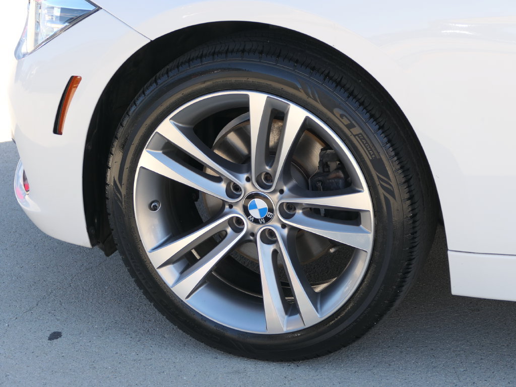 Used 2018 BMW 330i Sedan RWD image 9