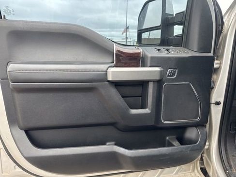 Used 2017 Ford F250 Platinum w/ Platinum Ultimate Package AWD/4WD image 9