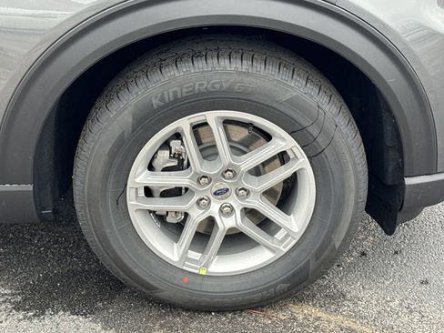 New 2026 Ford Explorer Active RWD image 12