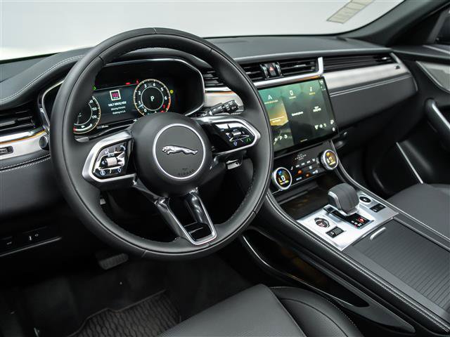 New 2025 Jaguar F-PACE R-Dynamic S AWD/4WD image 17