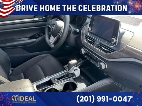 Used 2024 Nissan Altima 2.5 SV FWD image 13