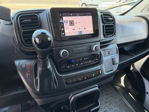 Used 2025 RAM ProMaster 2500 w/ Convenience Group FWD image 16