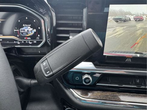 Used 2024 GMC Sierra 2500 SLE w/ SLE Value Package; image 31