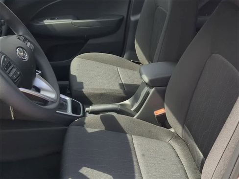 New 2026 Hyundai Venue SE image 17