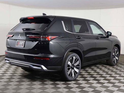 New 2026 Mitsubishi Outlander SE AWD/4WD image 12