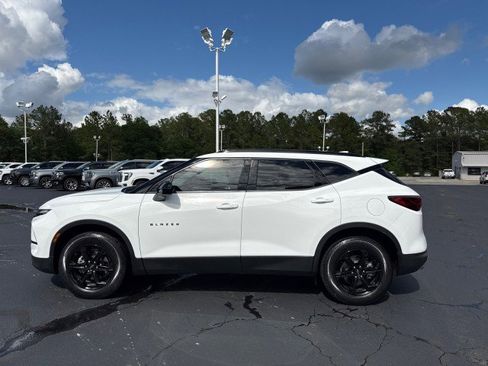 Used 2024 Chevrolet Blazer LT w/ Convenience Package FWD image 6