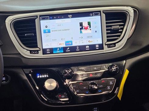 New 2026 Chrysler Voyager LX image 11