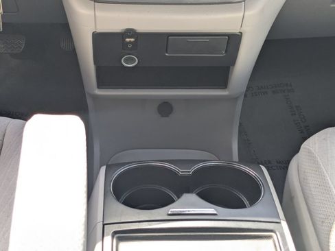 Used 2017 Toyota Sienna LE FWD image 6