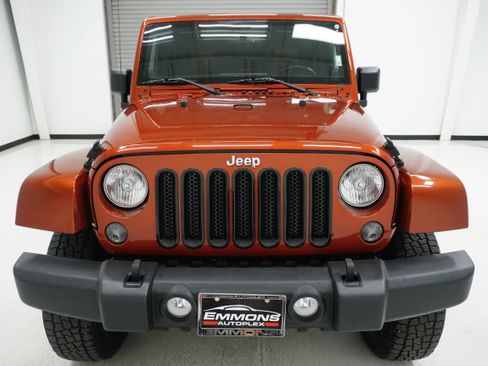 Used 2014 Jeep Wrangler Unlimited Sahara w/ Max Tow Package image 2